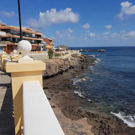 Primera Linea Con Amplia Terraza ميلينارا